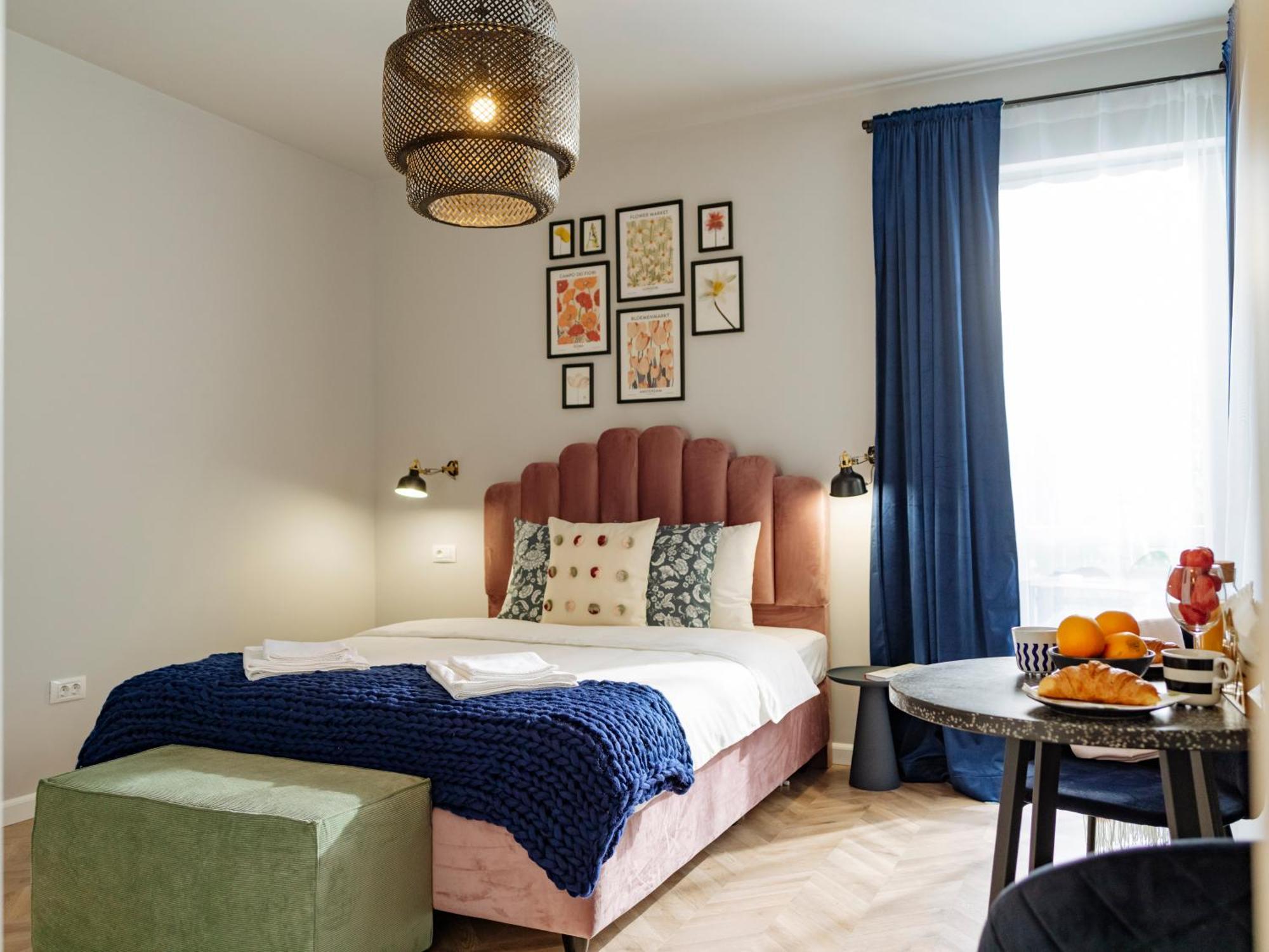 Petite Maison Sur Le Boulevard บูคาเรสต์ ภายนอก รูปภาพ