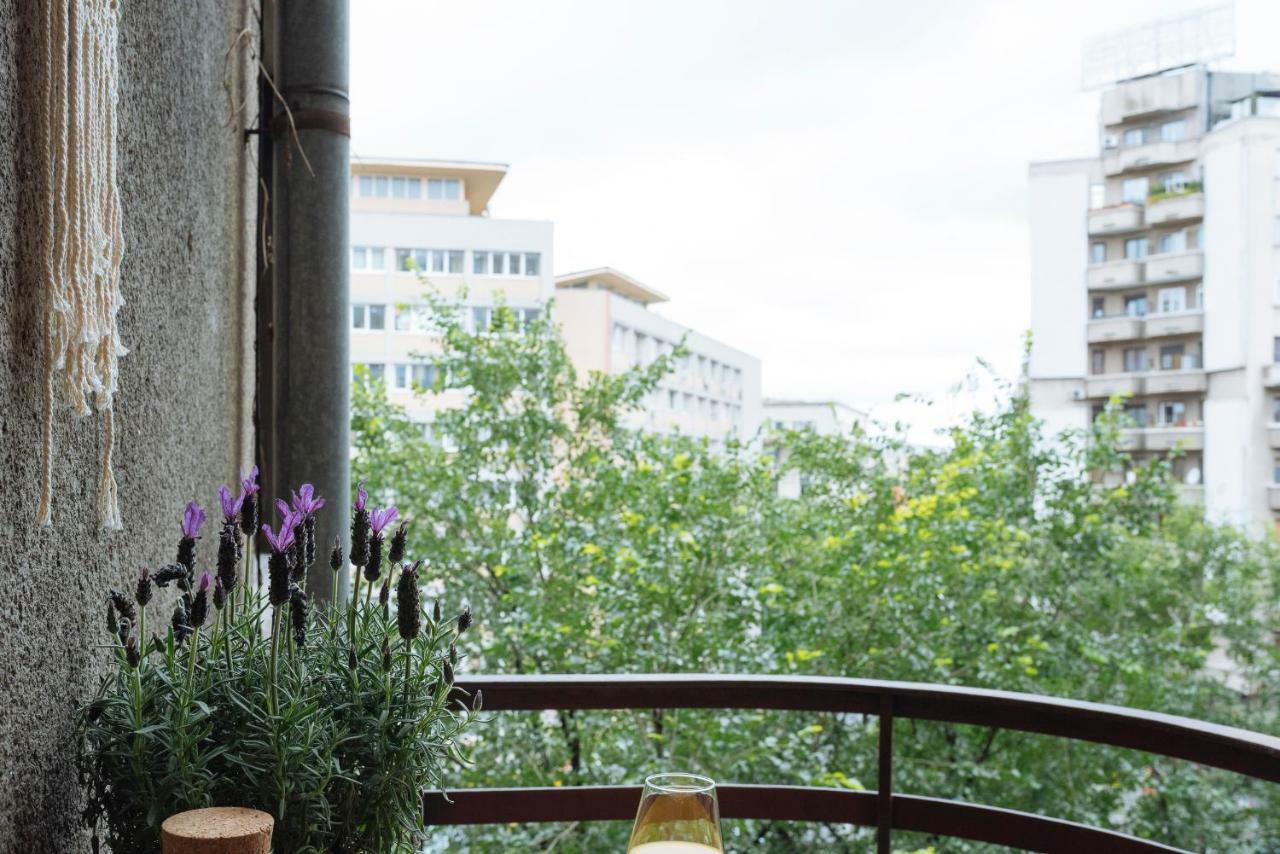 Petite Maison Sur Le Boulevard บูคาเรสต์ ภายนอก รูปภาพ